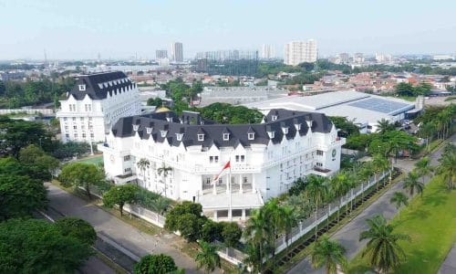 Lokasi Sekolah yang Strategis